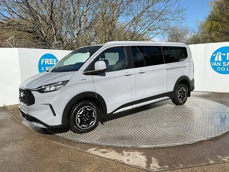 Used Ford Tourneo Active 170 HP (125 kW) 2025 Grey MPV