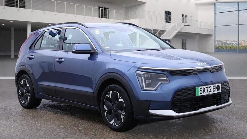 Blue Used 2022 Kia e-Niro 2 SUV | £13,495 (A bit pricey) - Image 1/4