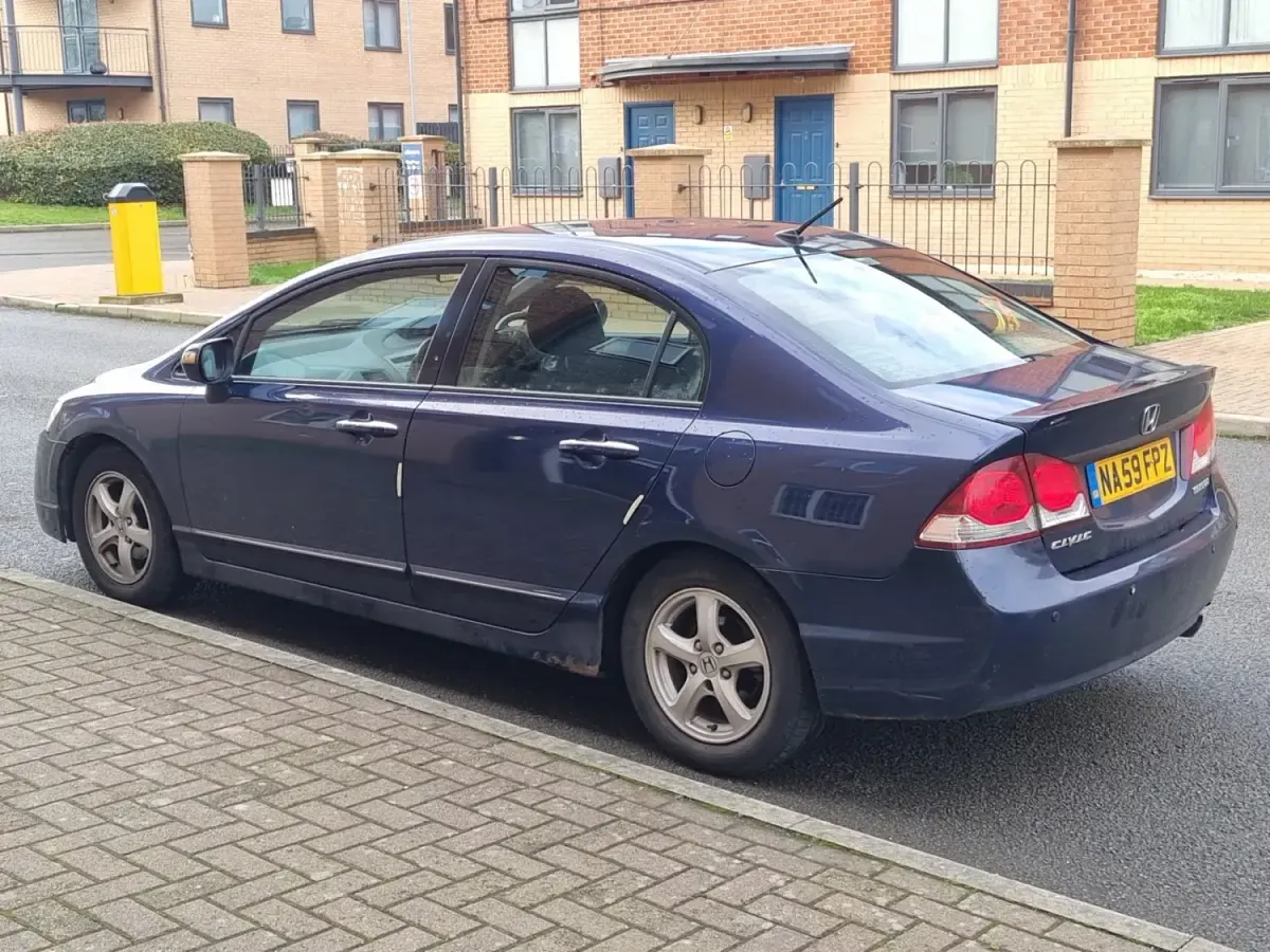 Begagnad Honda Civic ES 110 HK (80 kW) 2009 Blå Sedan