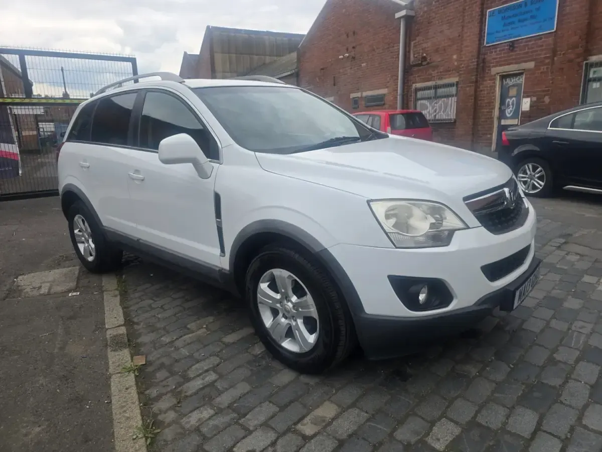 Second-hand Vauxhall Antara 163 CP (119 kW) 2013 Alb SUV