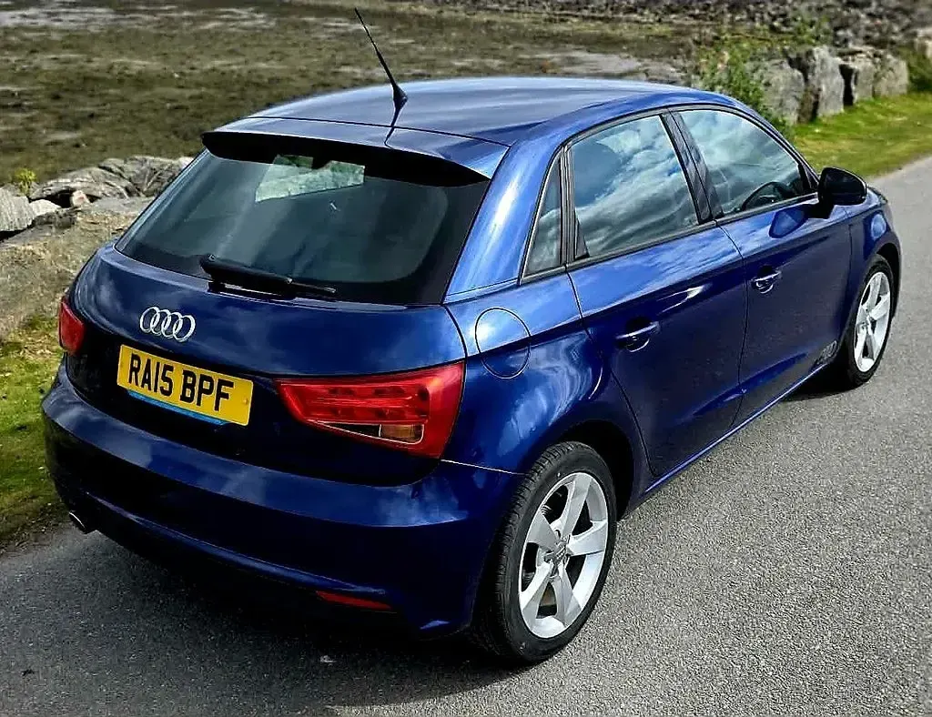 Used Audi A1 Sportback Sport 116 HP (85 kW) 2015 Blue Hatchback