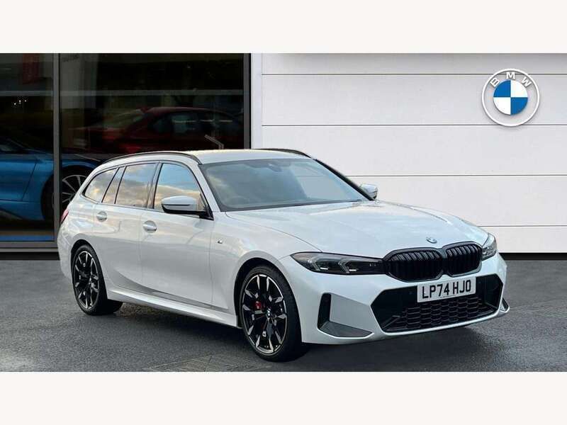 Mineral white Used 2025 BMW 320 M Sport Estate | £37,290 (Expensive) - Image 1/4