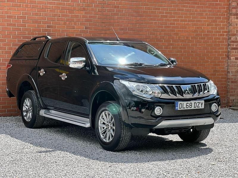 Black Used 2018 Mitsubishi L200 Pickup | £14,495 (Fair price) - Image 1/4
