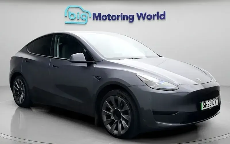 Used Tesla Model Y Standard Range 219 kW (299 HP) 2023 SUV