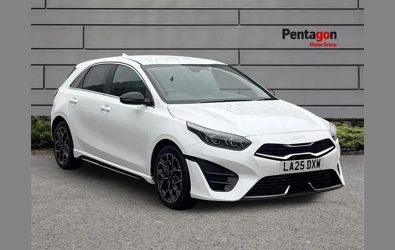 Used Kia Ceed GT-Line 138 HP (101 kW) 2025 White Hatchback