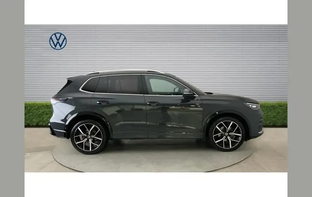 Used VW Tiguan R-line 150 HP (110 kW) 2024 Grey SUV