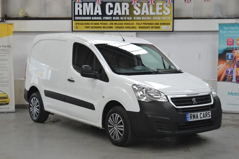 Used Peugeot Partner S 2016 White MPV