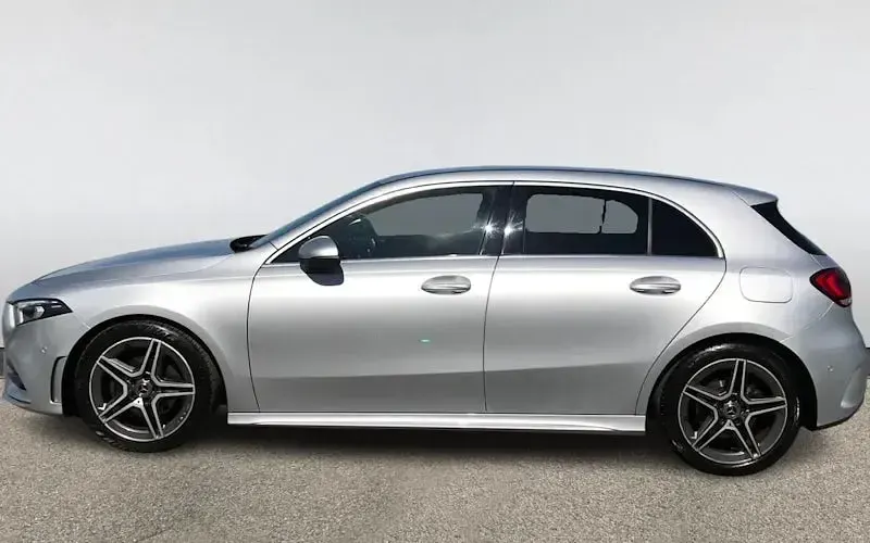 Begagnad Mercedes A200 Executive 163 HK (119 kW) 2022 Halvkombi