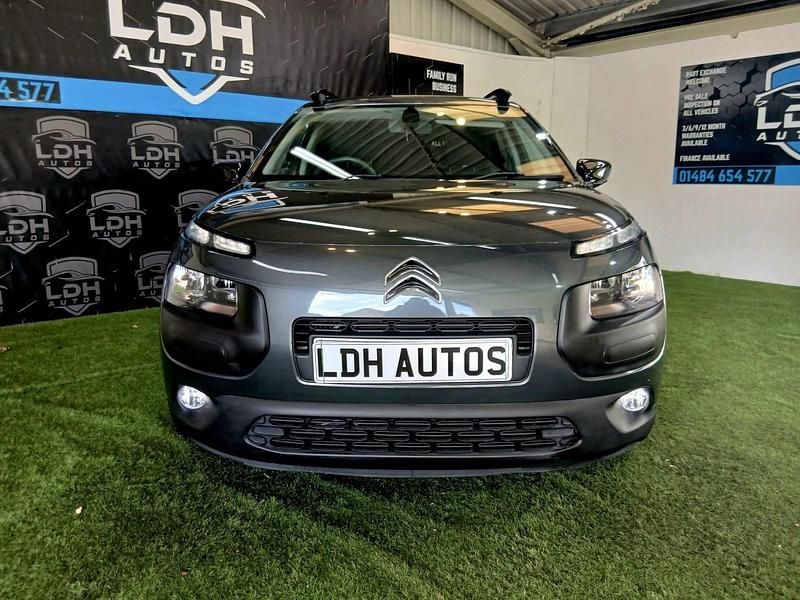 Used Citroën C4 Cactus Flair 110 HP (80 kW) 2016 Grey Hatchback