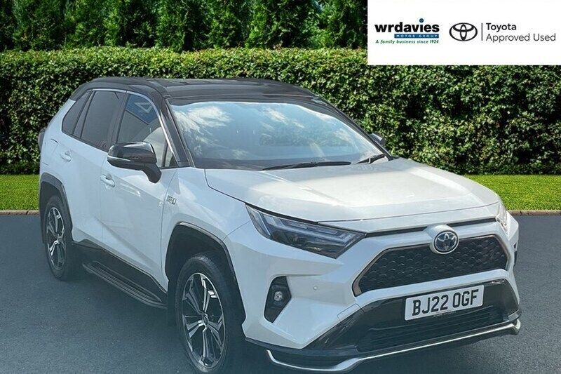 White/black Used 2022 Toyota RAV4 Hybrid SUV | £26,995 (A bit pricey) - Image 1/1