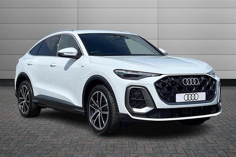 Glacier white Used 2025 Audi Q5 Advanced SUV | £60,250 - Image 1/4