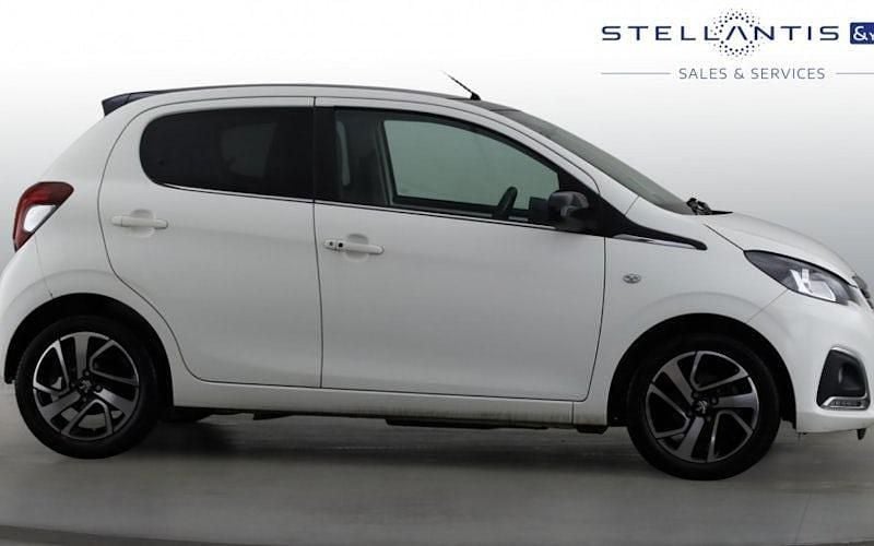 Used Peugeot 108 Allure 72 HP (52 kW) 2022 Hatchback