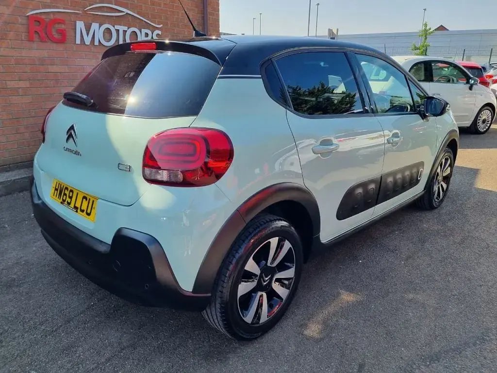 Used Citroën C3 Flair 83 HP (61 kW) 2019 Green Hatchback