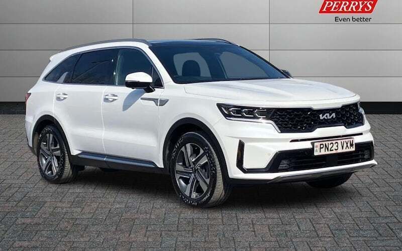 Used 2022 Kia Sorento 4 SUV | £37,299 (A bit pricey) - Image 1/4