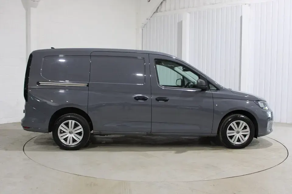 Used VW Caddy Maxi 122 HP (89 kW) 2022 Grey MPV