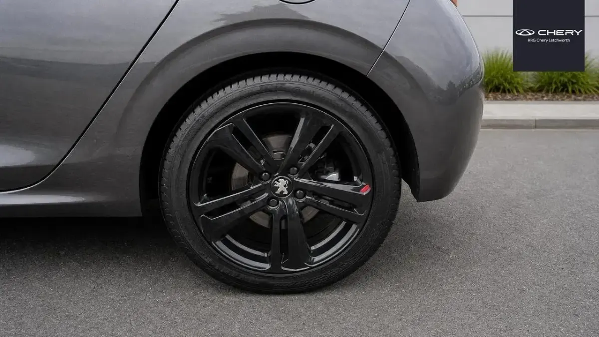 Used Peugeot 208 GT-line 108 HP (79 kW) 2019 Grey Hatchback
