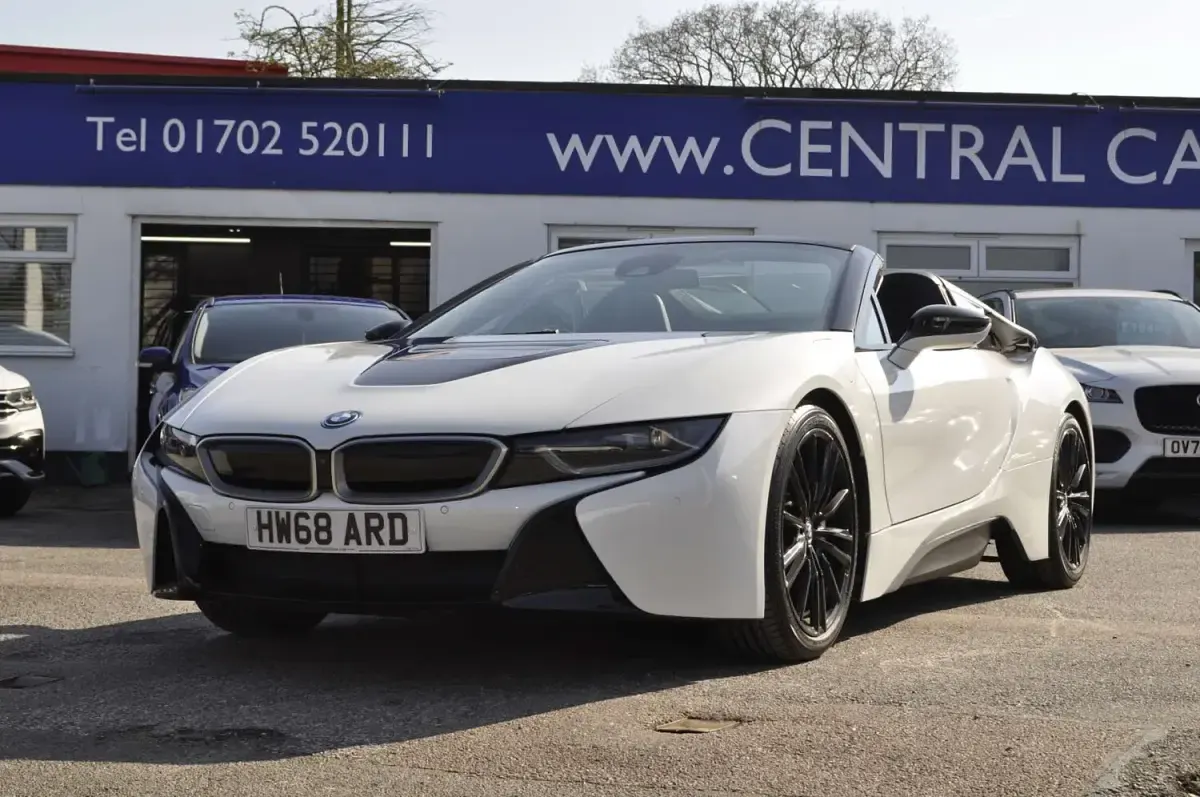 Used BMW i8 Luxury Line 374 HP (275 kW) 2019 White Cabriolet