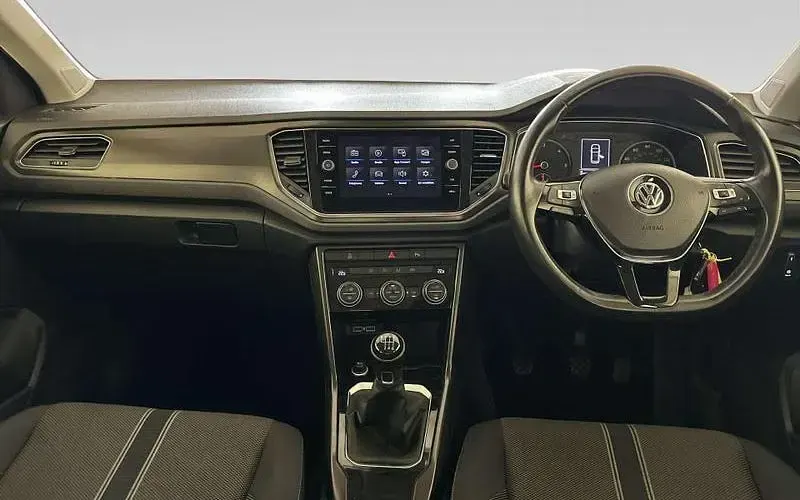 Used VW T-Roc SE 116 HP (85 kW) 2019 White SUV