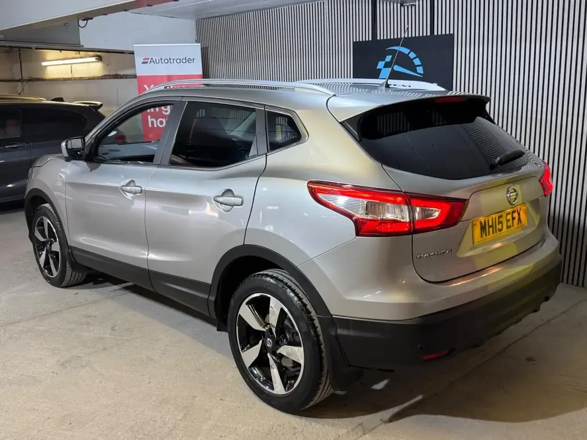 Used Nissan Qashqai N-TEC 163 HP (119 kW) 2015 Silver SUV