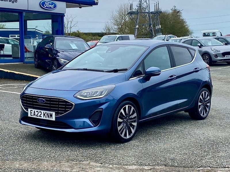 Używany Ford Fiesta Titanium 125 KM (91 kW) 2022 Niebieski Hatchback