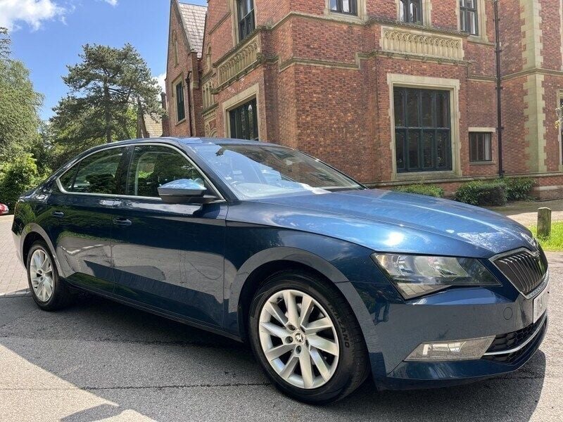 Blue Used 2017 Skoda Superb SE Hatchback | £11,232 (Good price) - Image 1/4