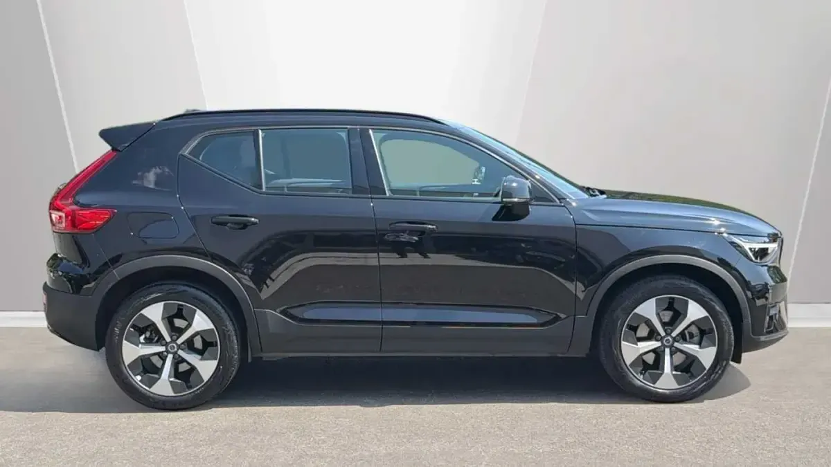 Used Volvo XC40 Plus 194 HP (142 kW) 2025 SUV