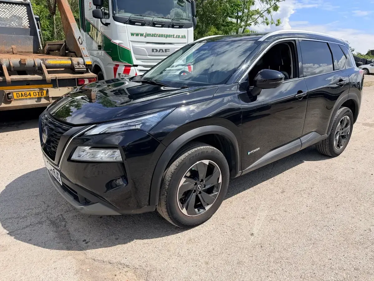 Used Nissan X-Trail N-Connecta 204 HP (150 kW) 2024 Black SUV