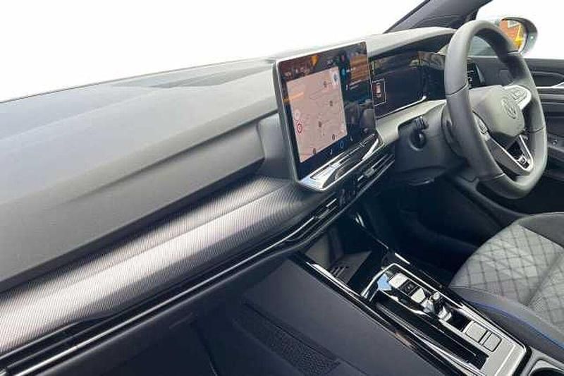 Used VW Golf VIII 148 HP (108 kW) 2025