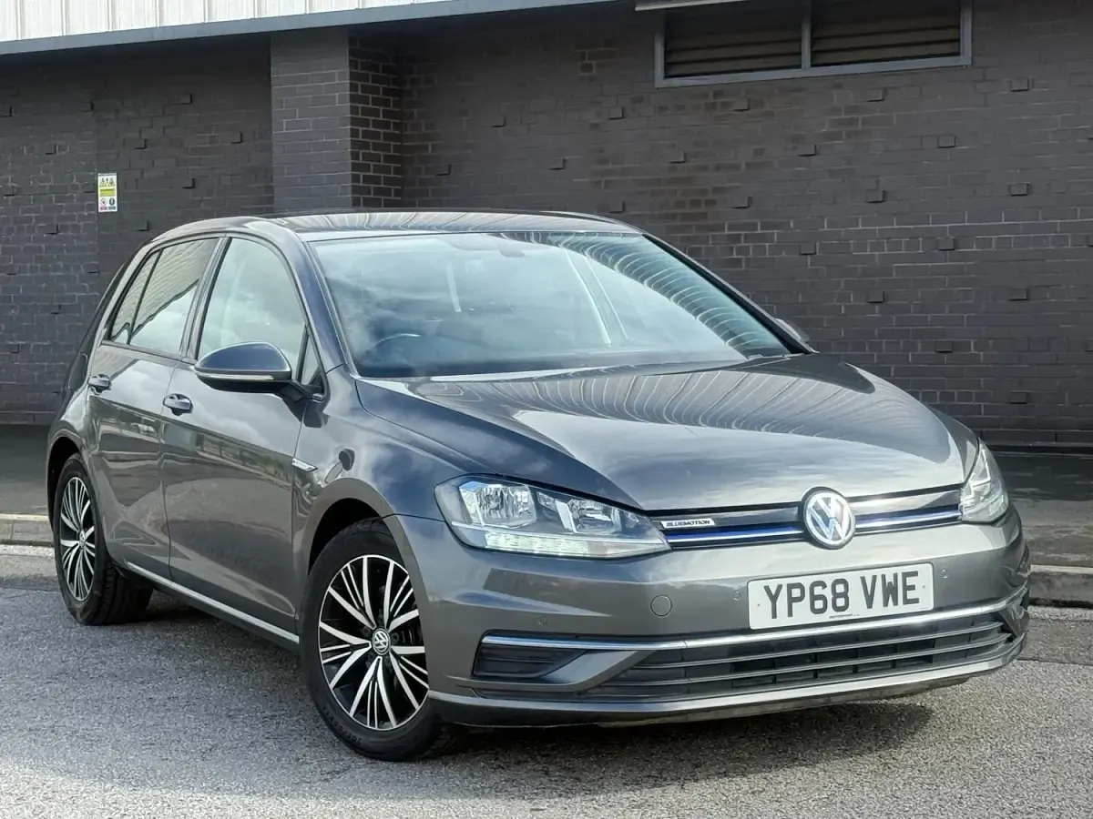 Begagnad VW Golf VII SE 2018 Grå Halvkombi