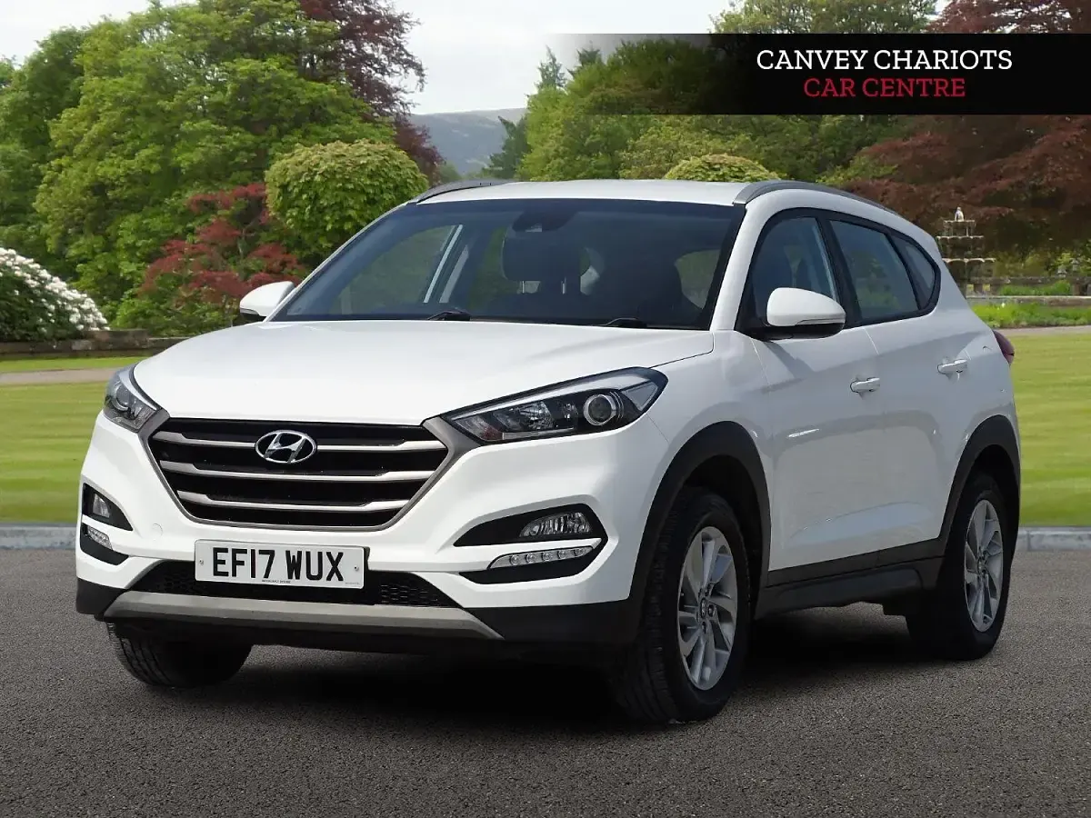 Used Hyundai Tucson SE 177 HP (130 kW) 2017 White SUV