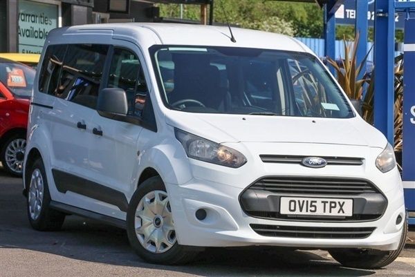 White Used 2015 Ford Grand Tourneo Connect Style MPV | £7,189 - Image 1/1