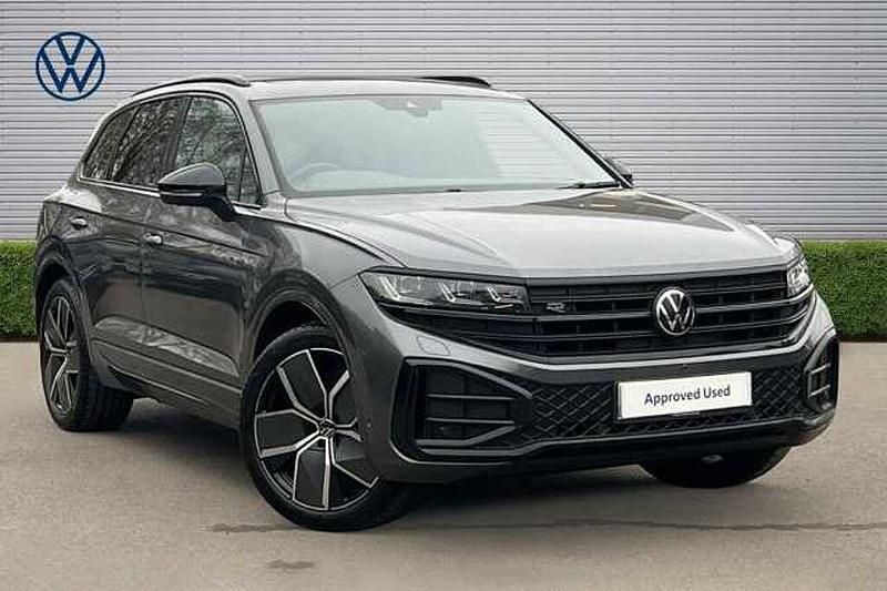 Used VW Touareg Black Edition 286 HP (210 kW) 2024 Silicon grey metallic  SUV