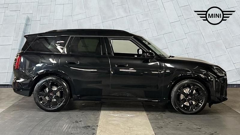 Used Mini Countryman 215 HP (158 kW) 2024 Black SUV