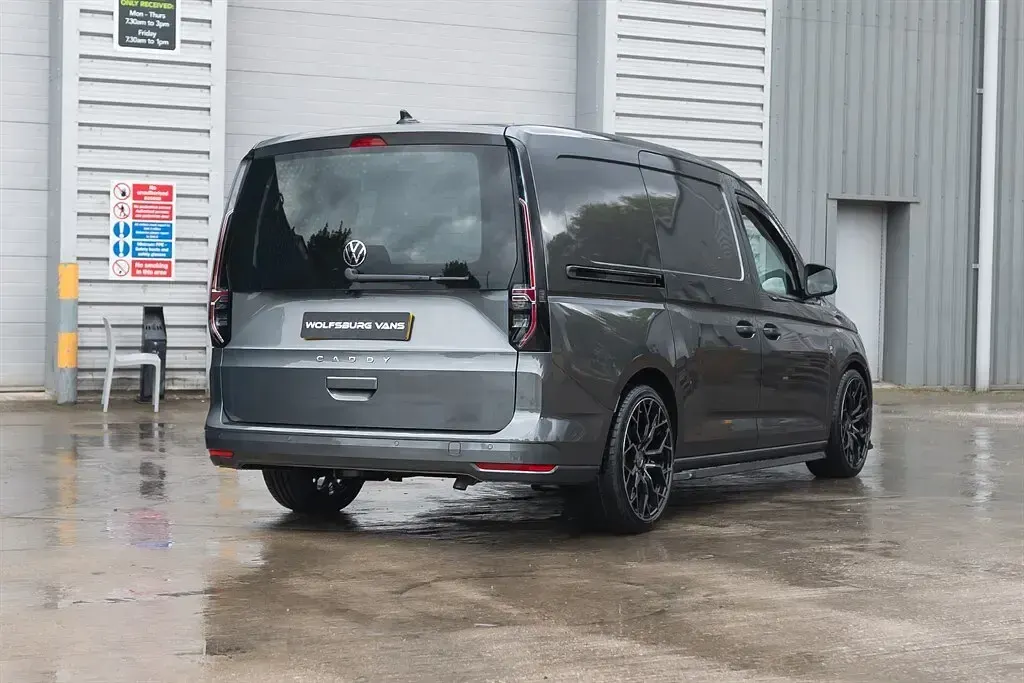 New VW Caddy Maxi Pro 122 HP (89 kW) 2025 Grey MPV