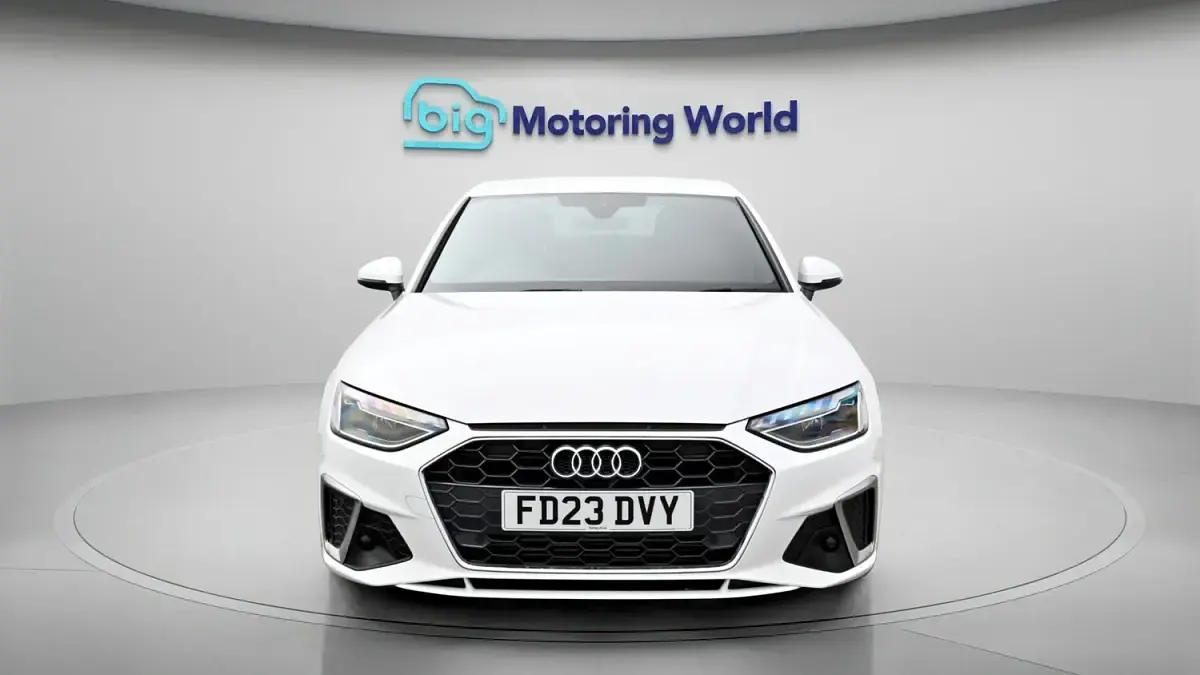 Used Audi A4 S-Line 150 HP (110 kW) 2023 White Sedan