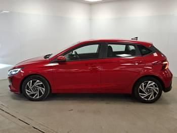 Used Hyundai i20 Advanced 100 HP (73 kW) 2023 Red Hatchback