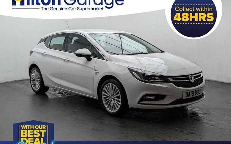 Used Vauxhall Astra Elite 110 HP (80 kW) 2017 White Hatchback