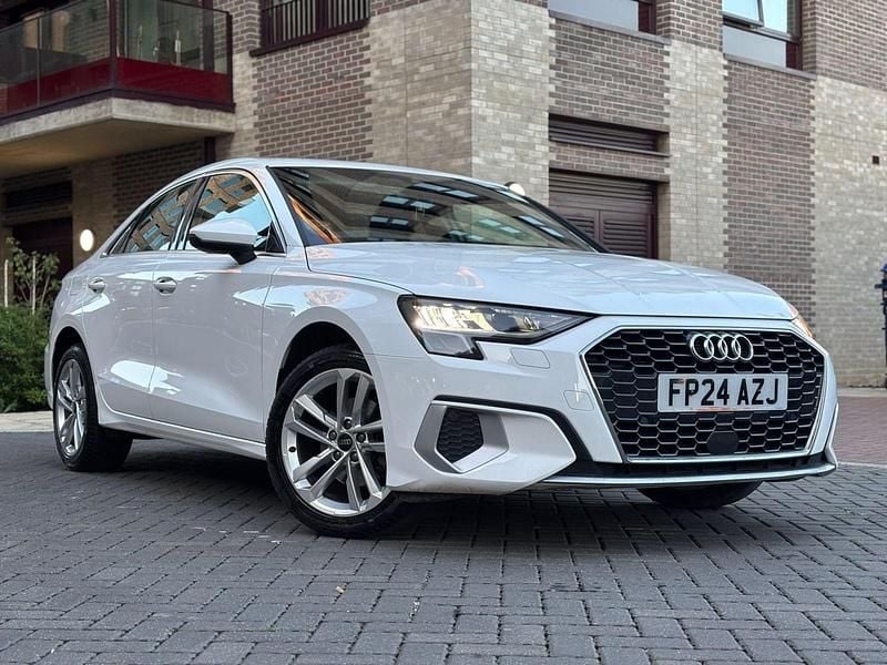 Begagnad Audi A3 Sport 2024 Vit Sedan