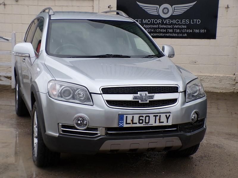 Used Chevrolet Captiva LTZ 2010 Silver SUV