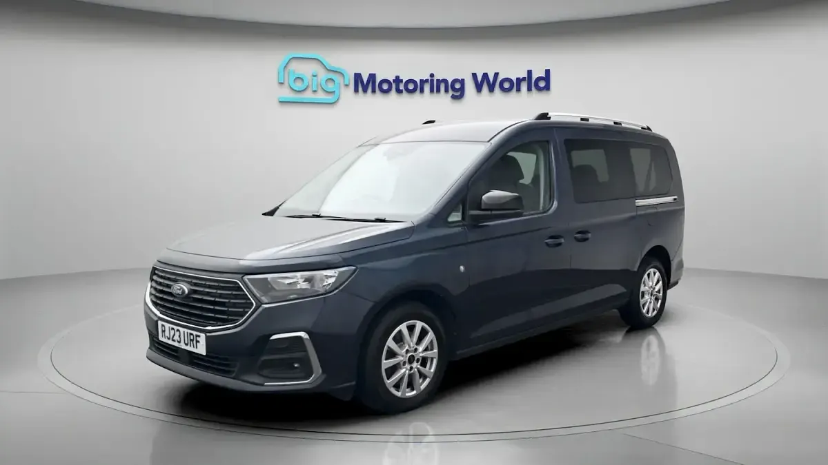 Used Ford Grand Tourneo Connect Titanium 2023 Blue MPV