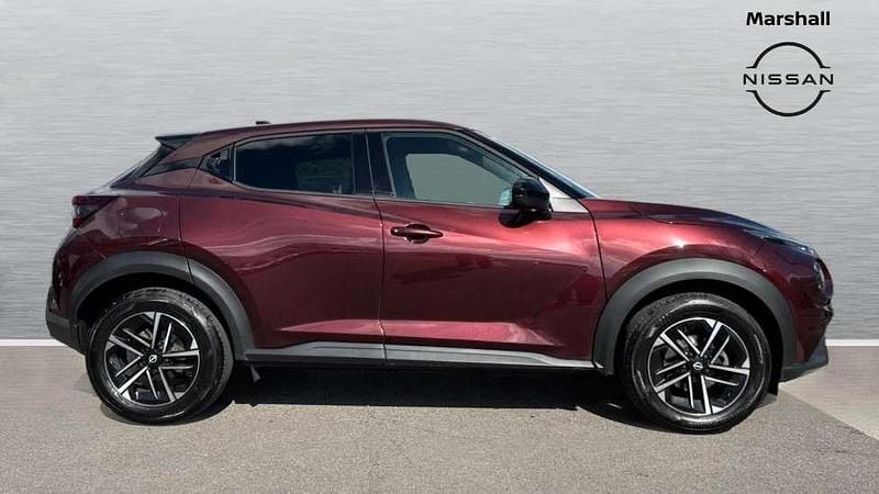 Used Nissan Juke N-Connecta 114 HP (83 kW) 2025 Red SUV