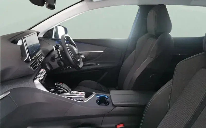 Used Peugeot 3008 Allure Premium 131 HP (96 kW) 2021 Blue SUV