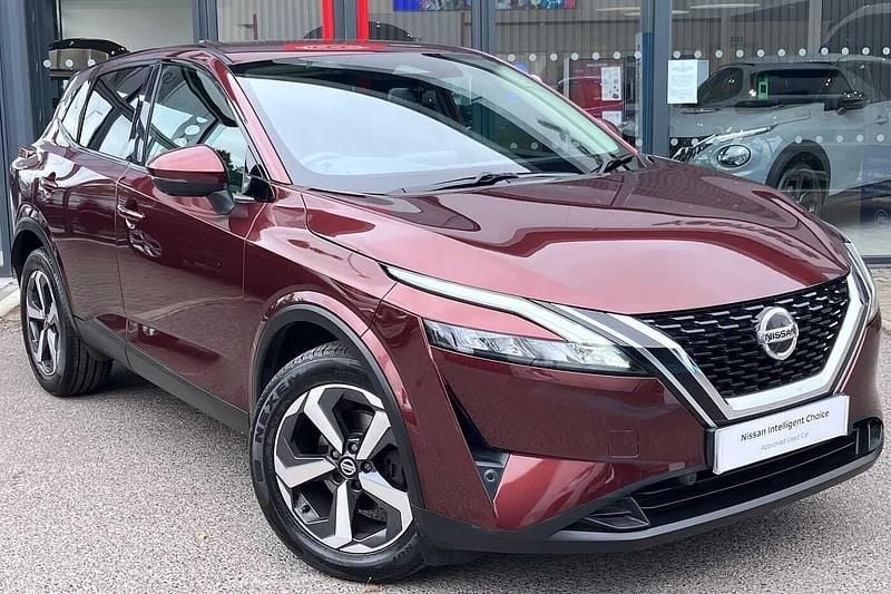 Red Used 2022 Nissan Qashqai N-Connecta SUV | £18,750 (Fair price) - Image 1/4