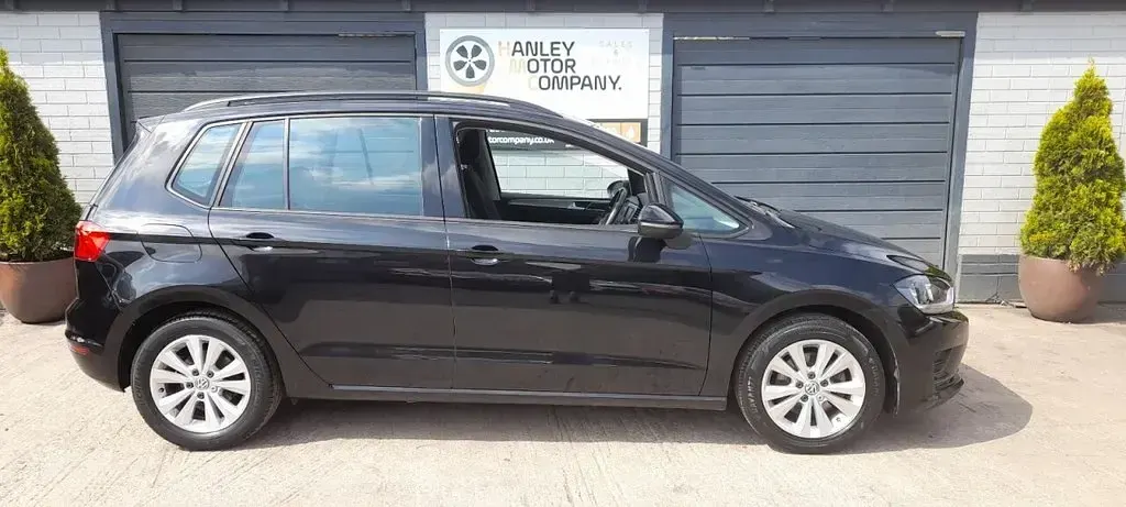 Used VW Golf Sportsvan SE 125 HP (91 kW) 2016 Black MPV