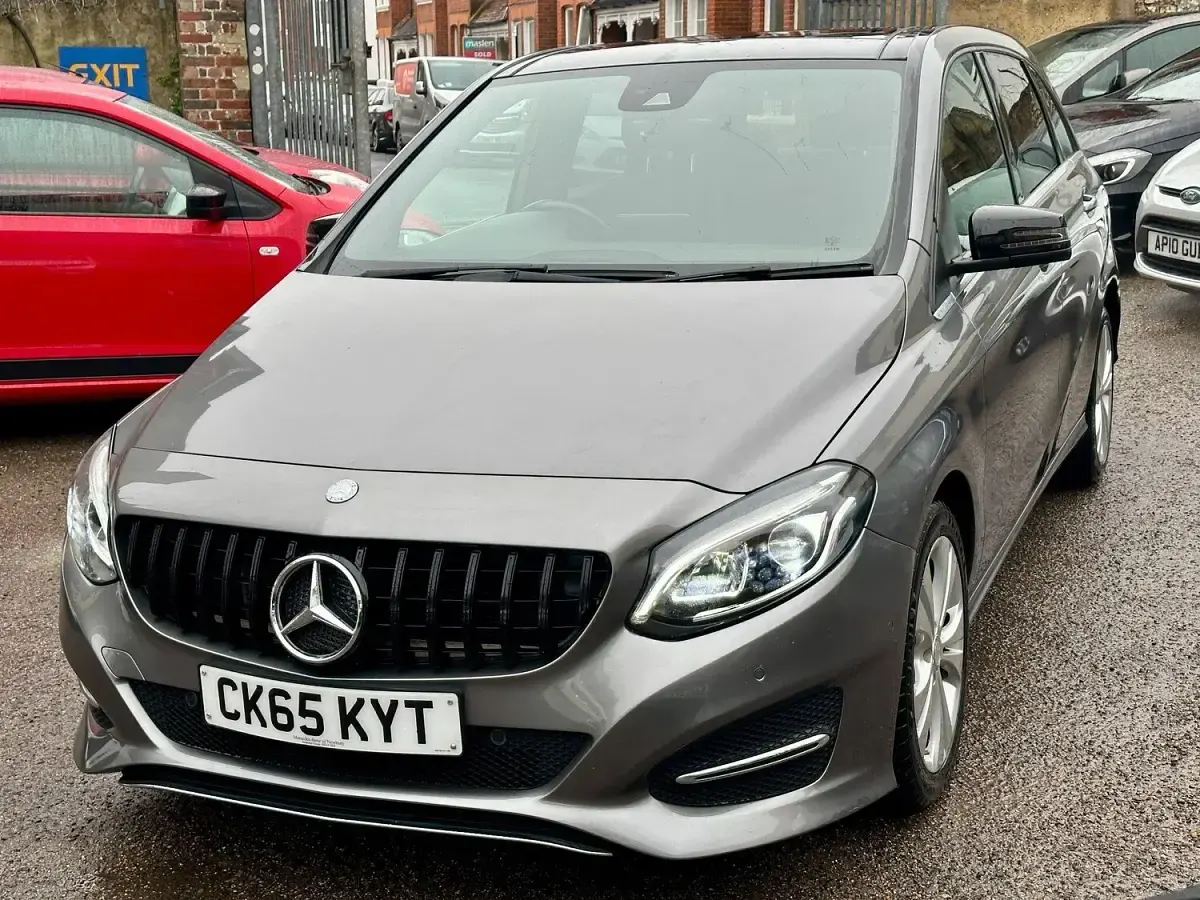 Used Mercedes B200 Premium Plus 134 HP (98 kW) 2015 Grey Hatchback