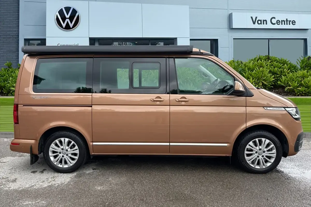 Usado VW California California 150 HP (110 kW) 2020 Castanho Van