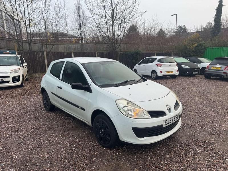 White Used 2007 Renault Clio II Hatchback | £850 (Good price) - Image 1/4