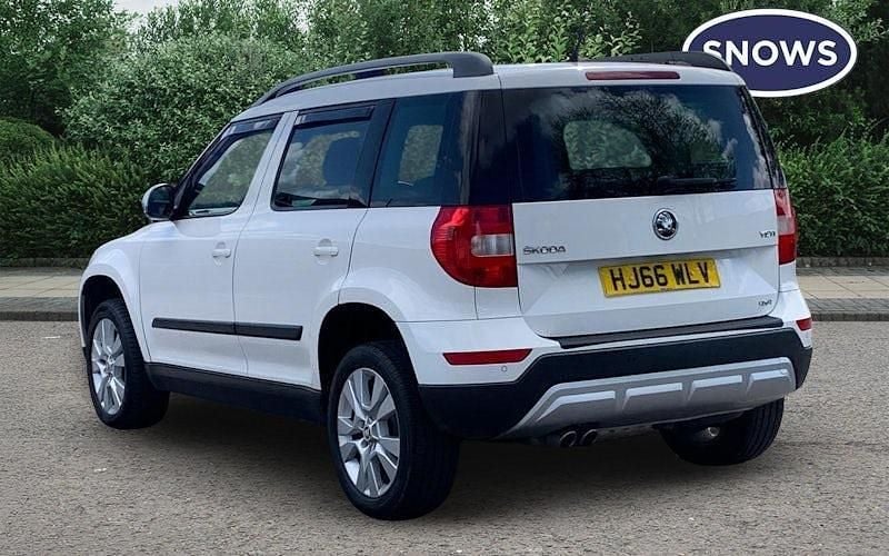Used Skoda Yeti Outdoor SE L 150 HP (110 kW) 2016 White SUV