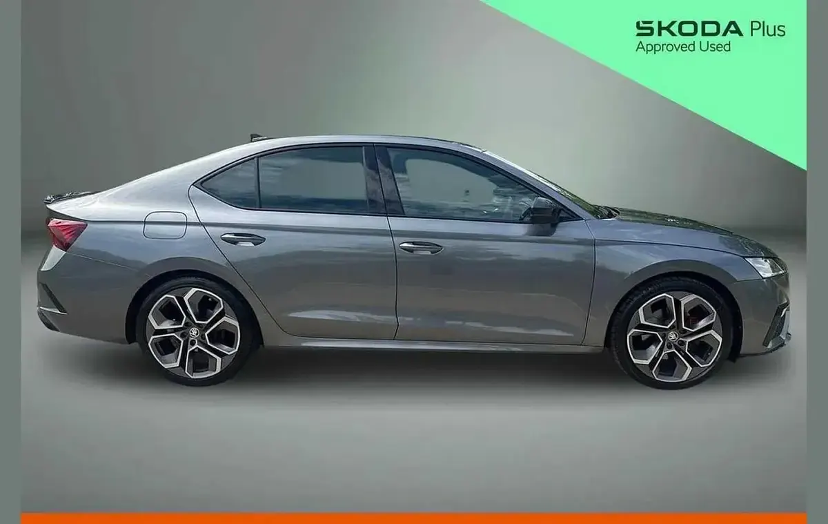 Used Skoda Octavia vRS 196 HP (144 kW) 2023 Graphite grey metallic Hatchback