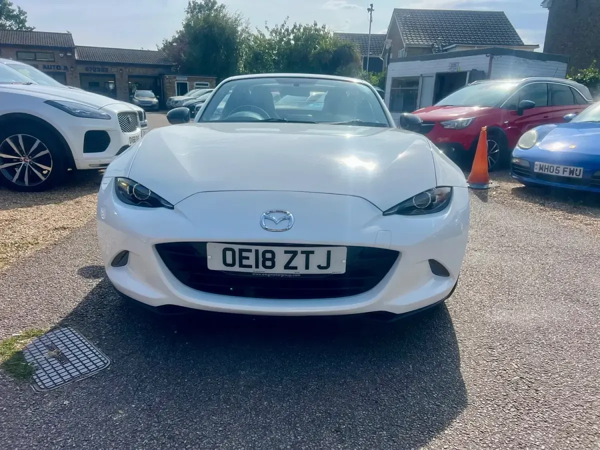 Used Mazda MX5 2018 White Cabriolet